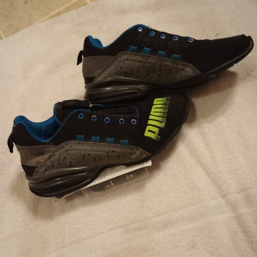 Puma Size 5 - Picture 4 of 6